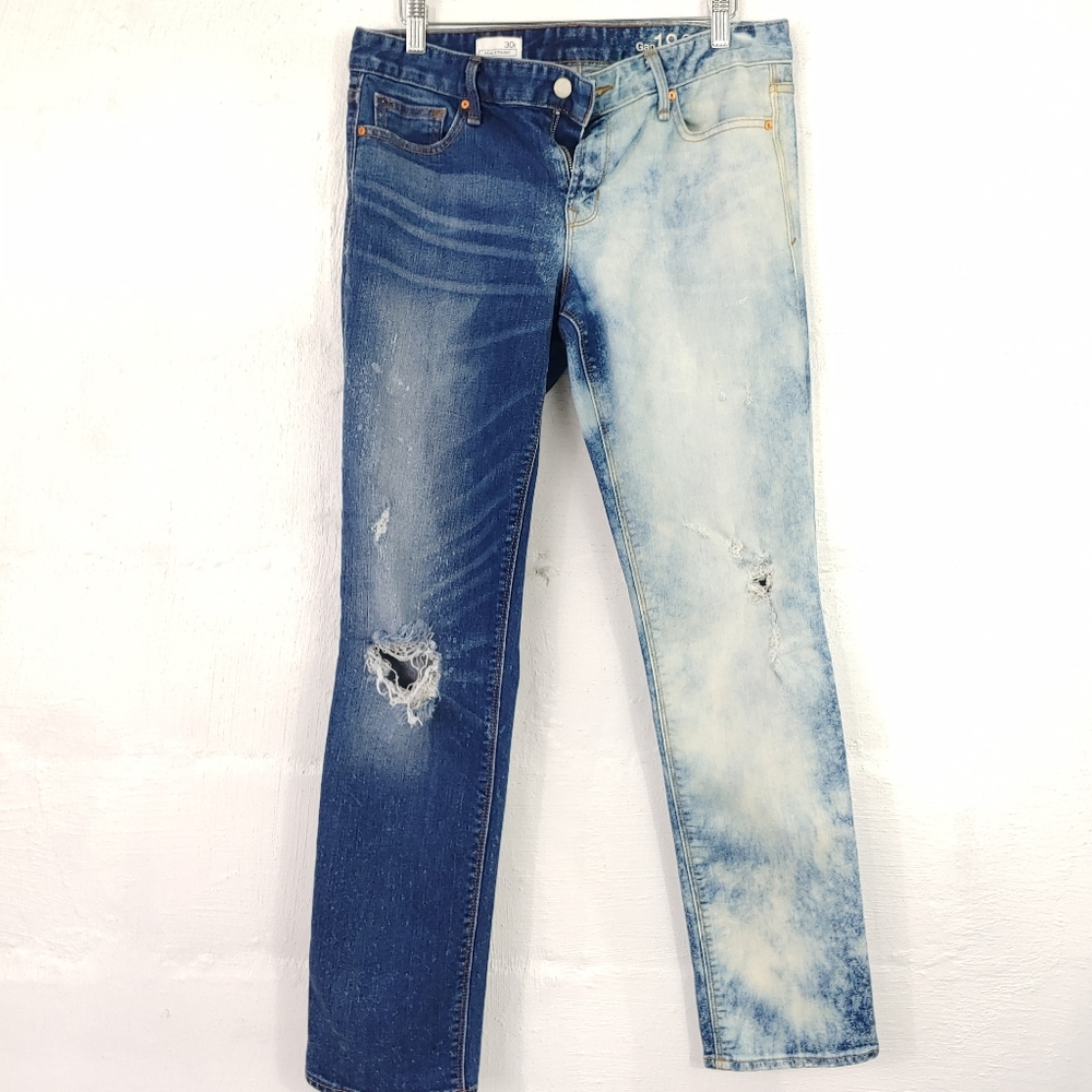 GAP REAL STRAIGHT DISTRESSED CUSTOM BLEACHED OUT JEANS